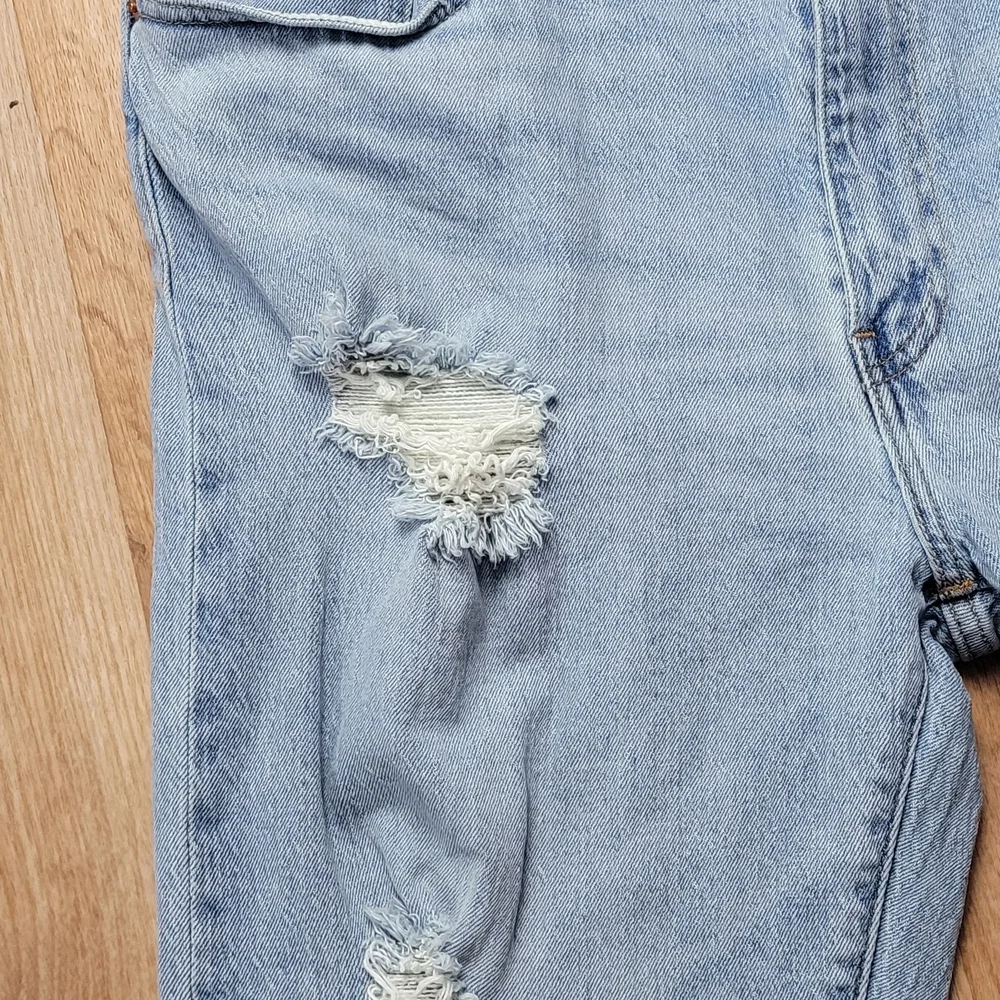 Levi's Light Blue Distressed Men's Denim Shorts Size 40